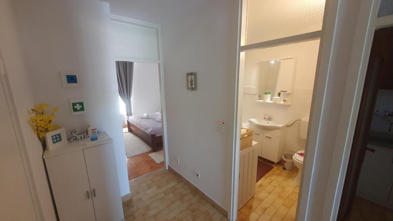 Apartment Dina Omis Bagian luar foto